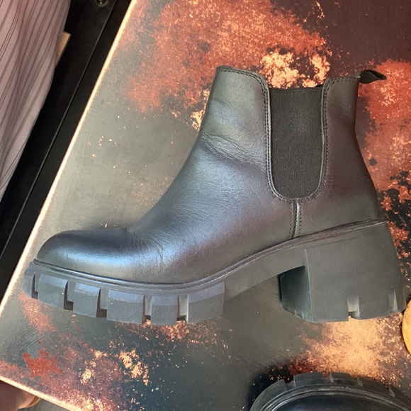 Steve Madden slip on Moto bootie 5 preowned - Picture 13 of 16